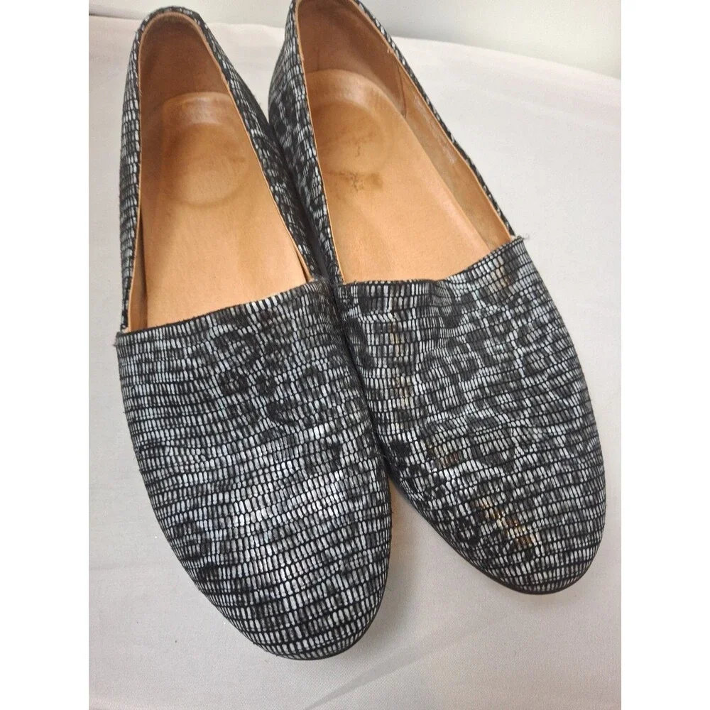 DANSKO Black Silver Textured Leather Loafers Flats Shoes Size 39 (8.5)